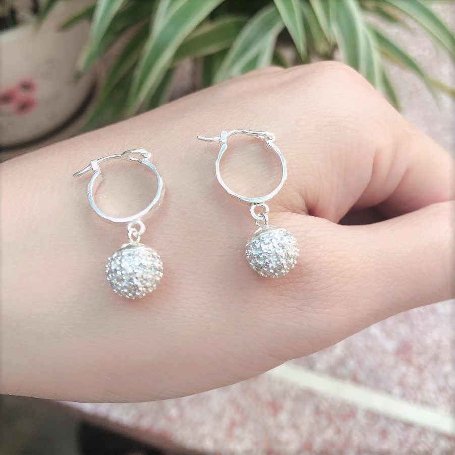 Bông tai bạc hình cầu đính đá, chất liệu bạc cực xinh xắn trẻ trung - Trang sức bạc Evasilver