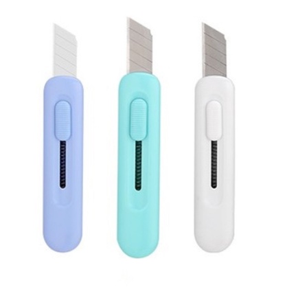 Dao rọc giấy Deli mini no.2079