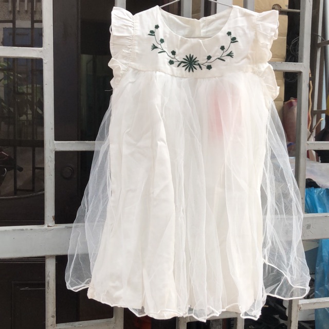 Váy size 110 bé gái 13-14kg