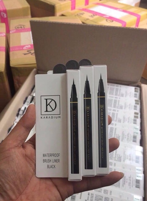 Bút Kẻ Mắt Nước Đầu Lông Karadium Waterproof Brush Liner Black | BigBuy360 - bigbuy360.vn