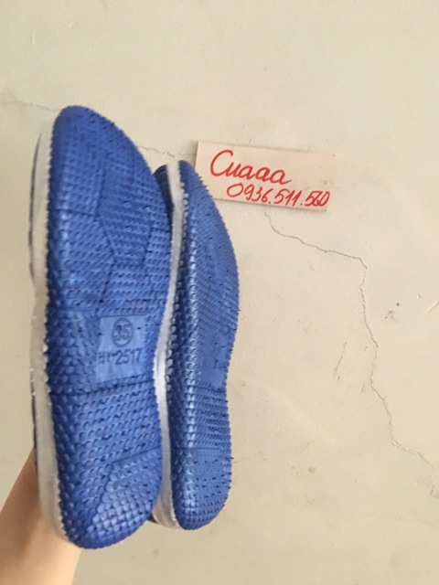 Giày nhựa lưới dẻo êm chân, giày lao động