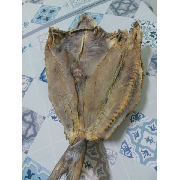 Khô cá rún biển, vị mặn thịt dai tươi thơm ngon