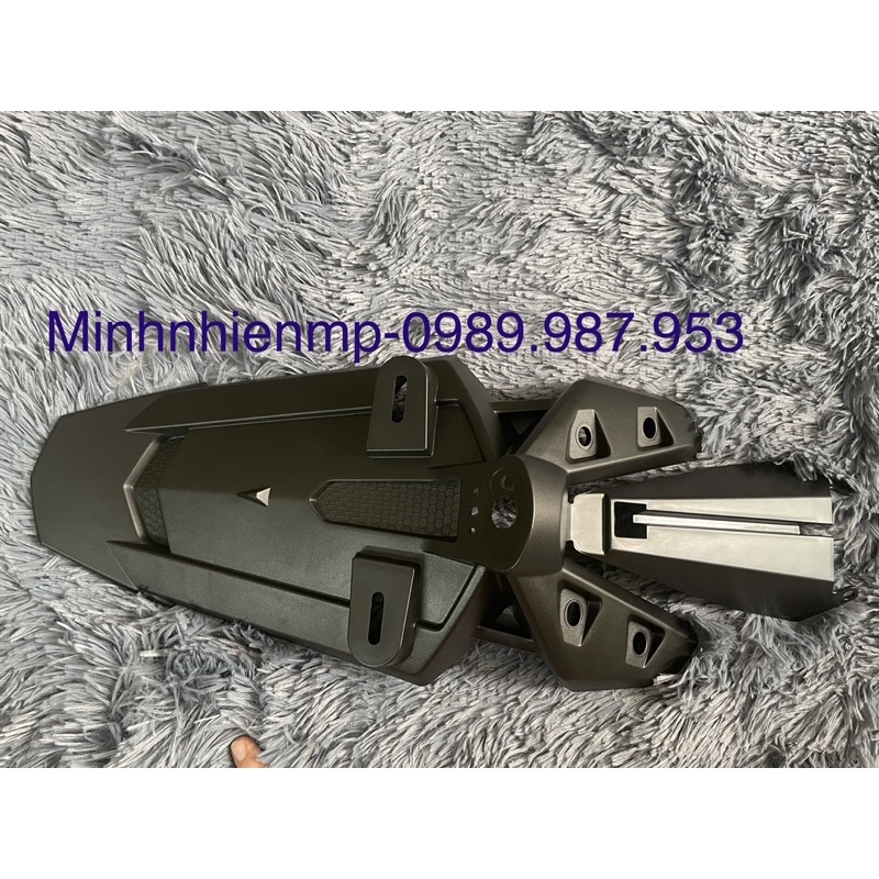 Nhựa nhám chắn bùn bắt biển số Exciter 150