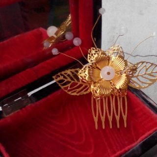Xược cài tóc cô dâu