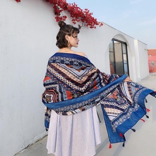 Khăn thổ cẩm đi biển
