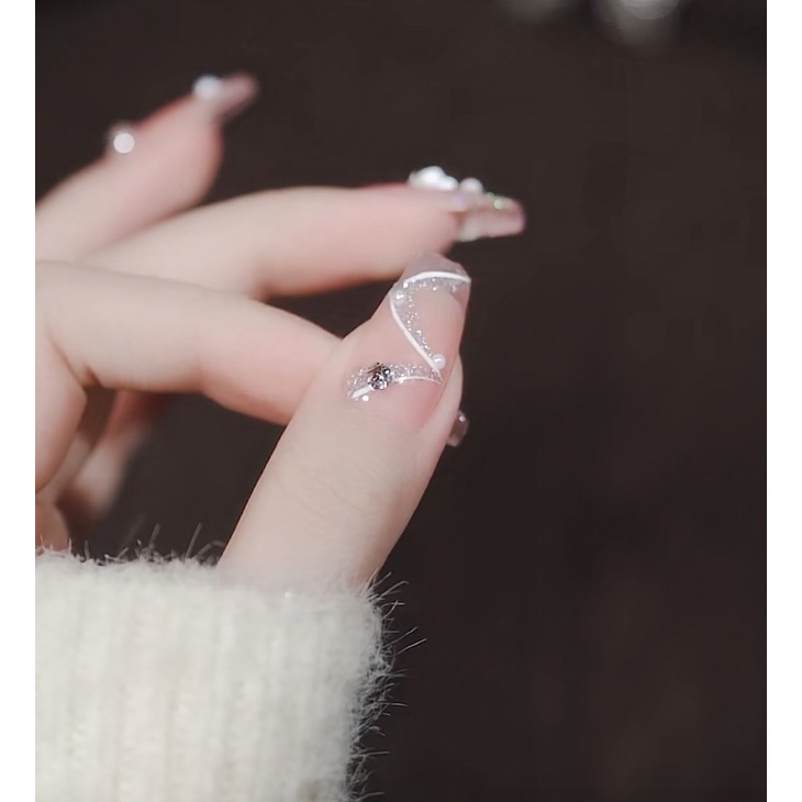 Móng úp nailbox thiết kế nhẹ nhàng sơn gel