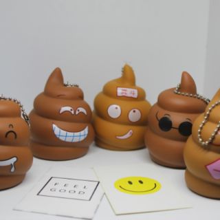 Móc khóa hình cục shit cao su