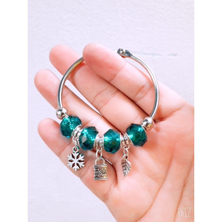 Sỉ 1 set 5 kiềng vòng tay charm đá màu mix cực sang trọng