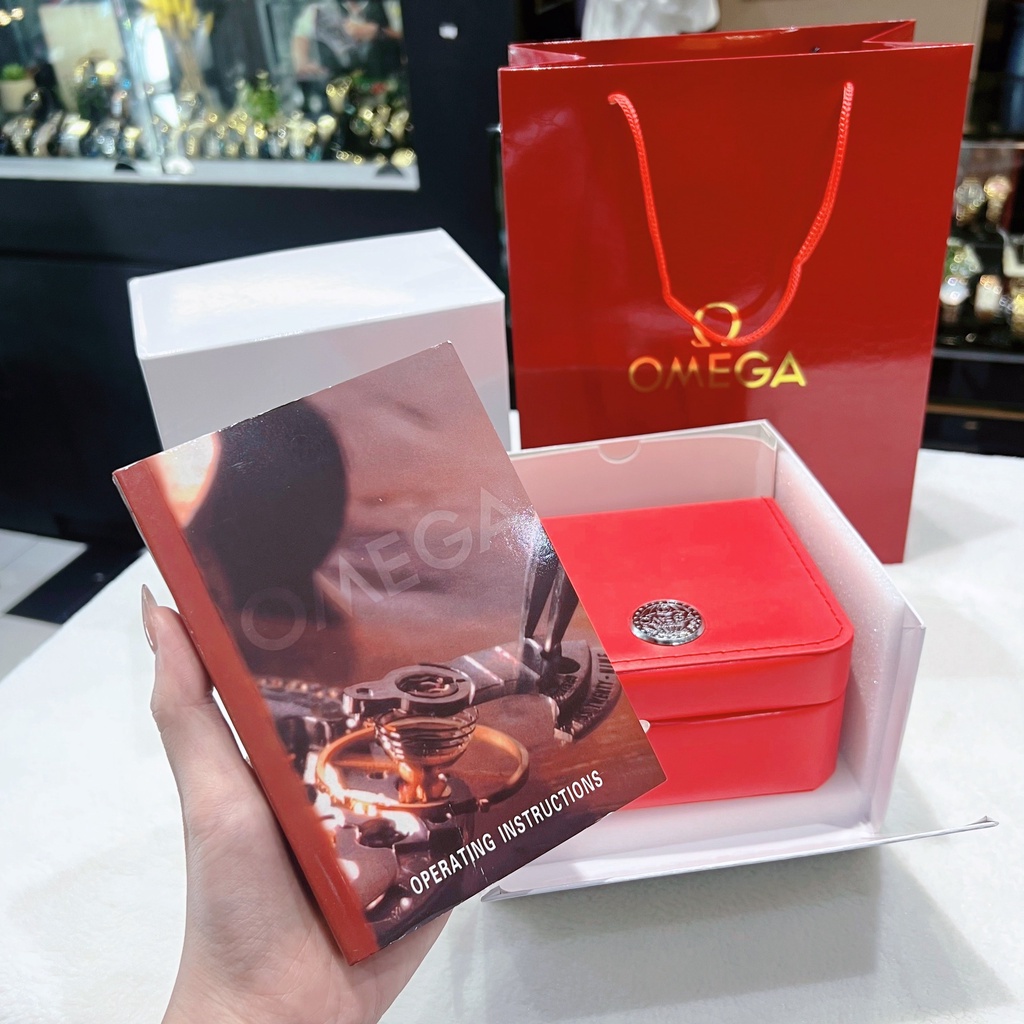 Hộp đồng hồ O me ga bằng da xịn kèm túi và sổ thông tin hãng