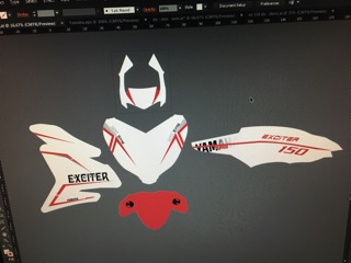 Tem trùm exciter 150 trắng đỏ