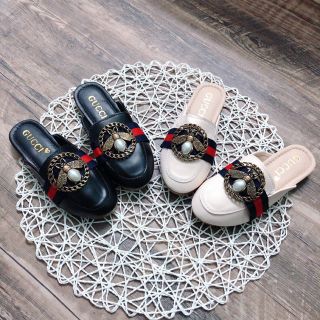 Sục gucci cho bé