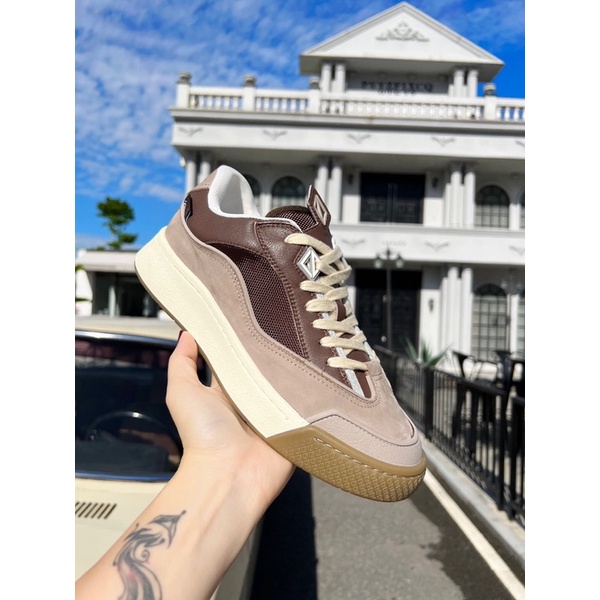 Giày thể thao cổ thấp nam nữ Dior thiết kế logo CD hình kim cương và kết hợp nhiều màu cực xinh.