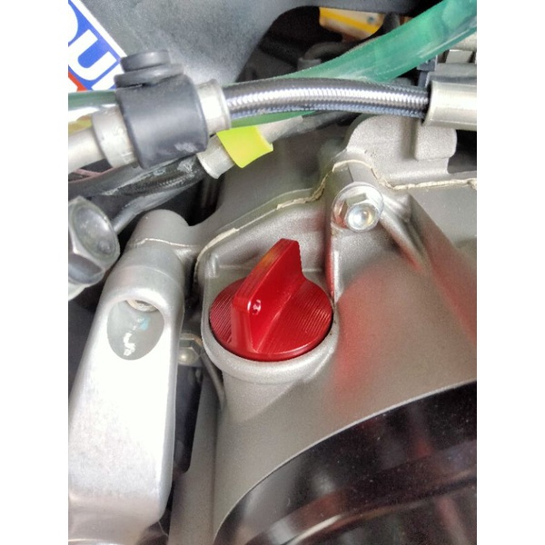 Nắp nhớt đồ chơi nhôm CNC nguyên khối.