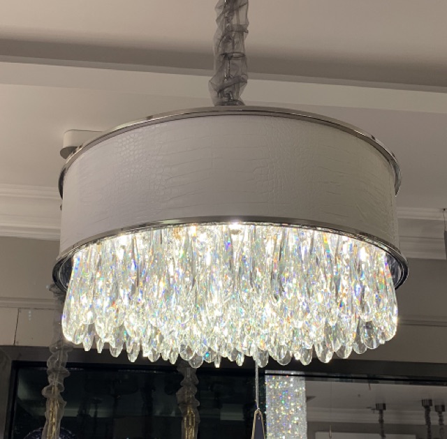 Đèn chùm led pha Lê thả trang trí mẫu hiện đại