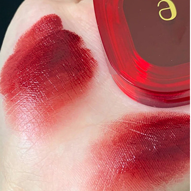 [Hàng mới về] Son Môi Dưỡng Ẩm Lâu Trôi Không Thấm Nước Và Mồ Hôi