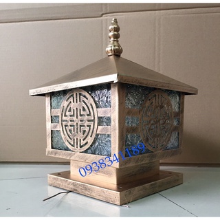 Đèn gắn trụ cổng đầu cột màu đồng giả cổ D250