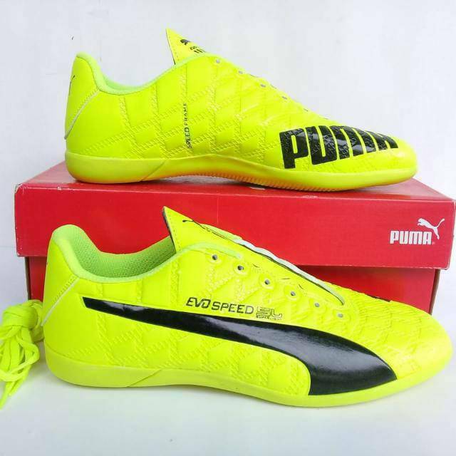 Giày Thể Thao Puma Futsal Thiết Kế Năng Động Hợp Thời Trang