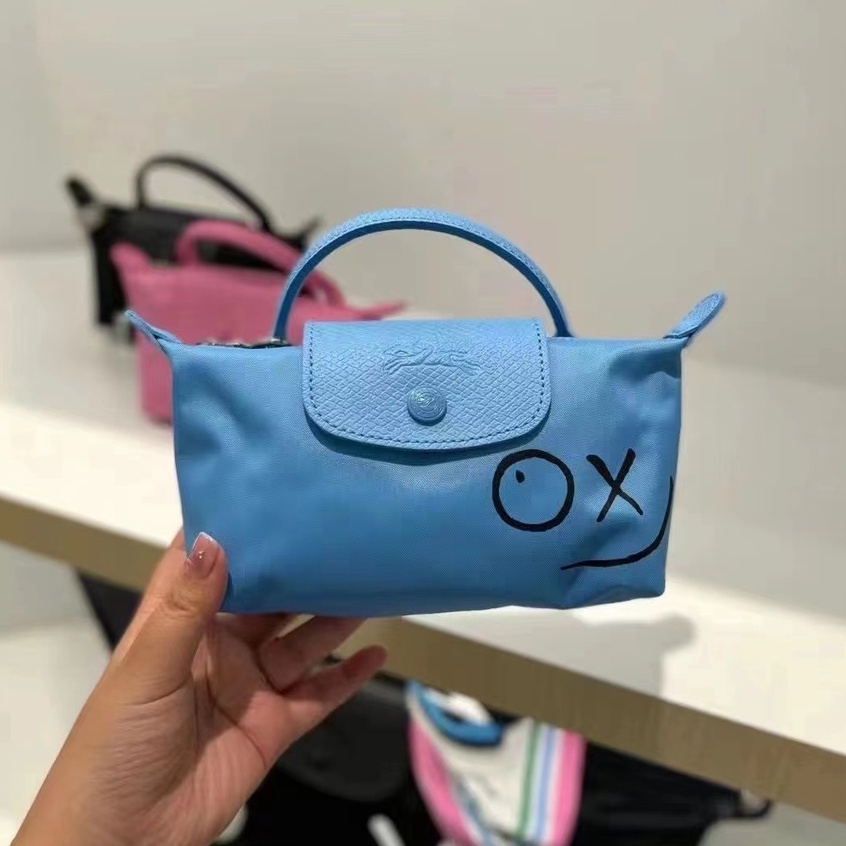 LONGCHAMP ★Bộ Đồ Thời Trang Kiểu Dáng Xinh Xắn Cho Bé★Túi Xách mini Họa Tiết graffiti 34175 L34175 Thời Trang Cho Nữ