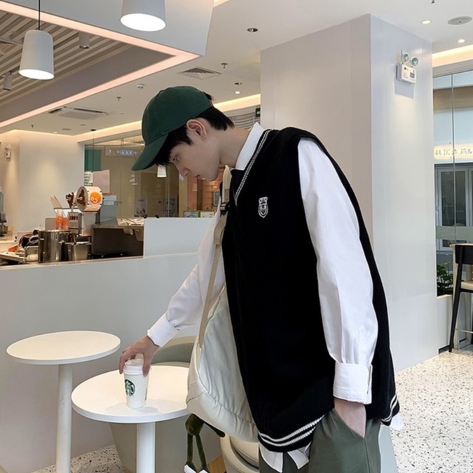 Áo gile len nam oversize, Áo gile unisex form rộng Basic nữ len đẹp oversize huy hiệu học sinh