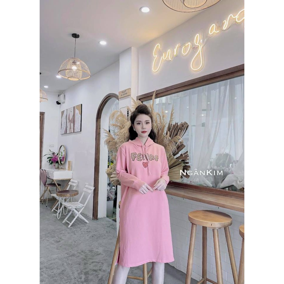 đầm suông dài tay nữ có mũ in chữ fenddy nhiều màu xinh xắn | BigBuy360 - bigbuy360.vn