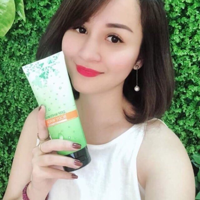 Tắm trắng hàng ngày HM