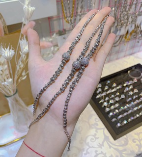 Lắc bi kiểu xi bạch kim
