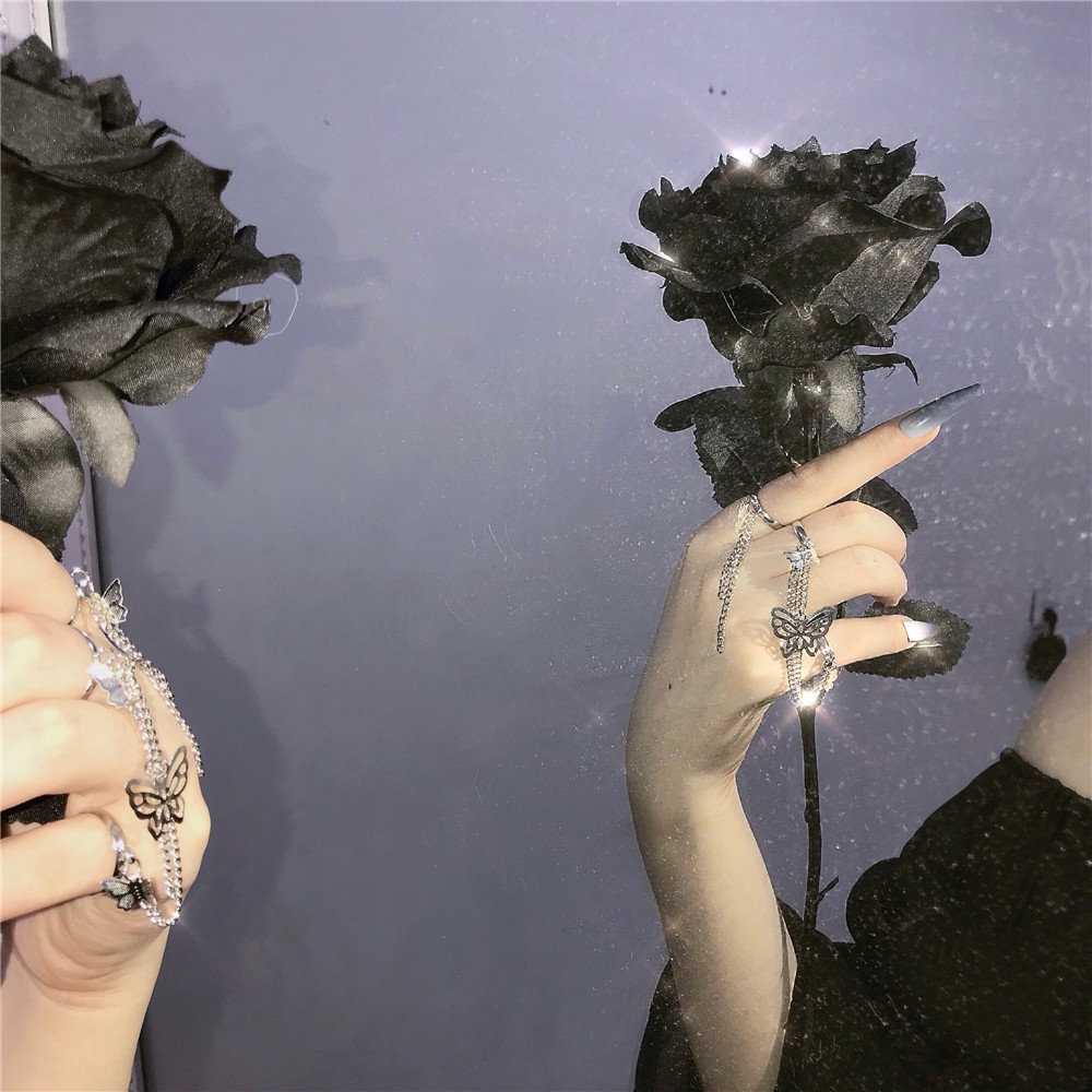 Set 2 nhẫn đeo ngón tay họa tiết bướm thời trang sành điệu cho nữ