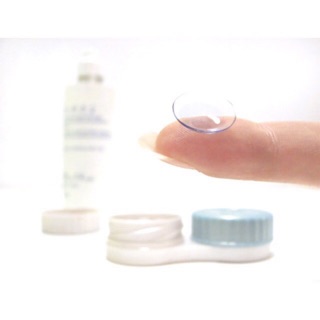 Kính áp tròng trong suốt Premium Clear có cận - HSD 12 tháng
