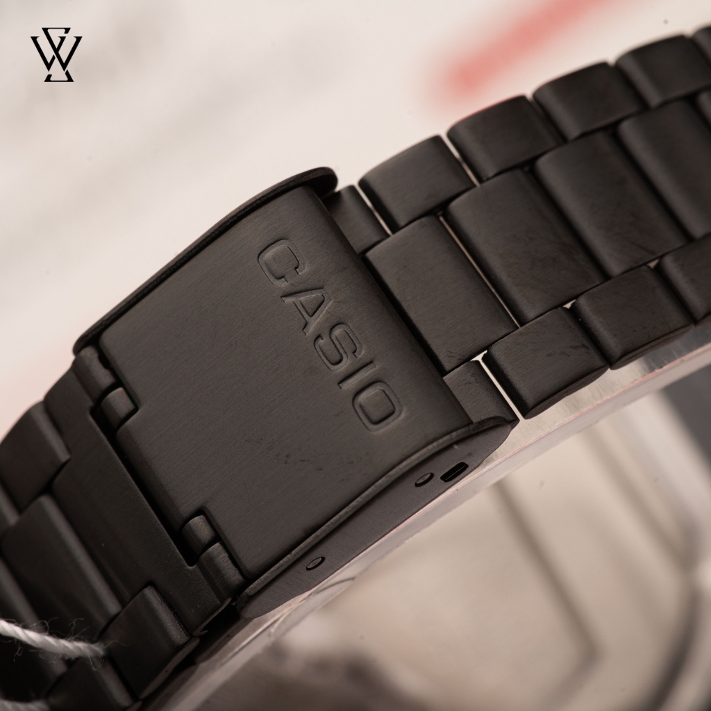 Đồng Hồ Điện Tử Nam Casio WATCHSTORE B640WB-1ADF Thiết Kế Mặt Kính Vuông Nhựa 35mm, Dây Đeo Kim Loại Và Vỏ Nhựa Màu Đen