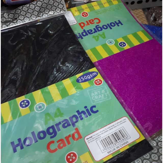 Bìa kim tuyến làm mặt nạ