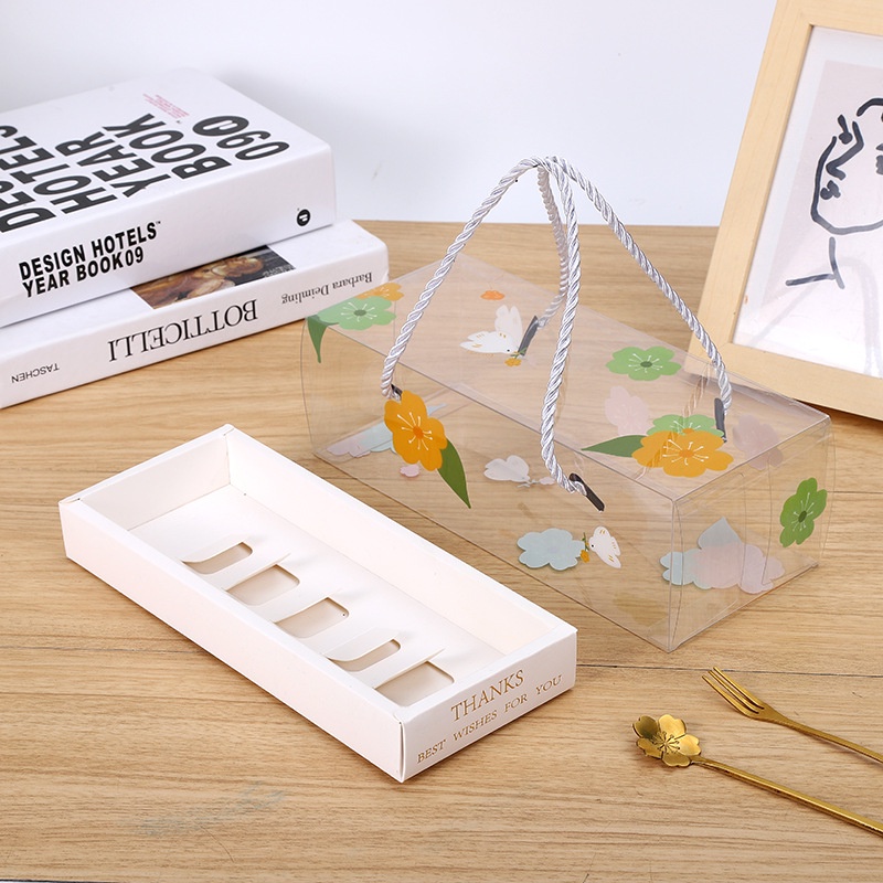 Hộp đựng bánh bằng mica hình hoa kèm đế