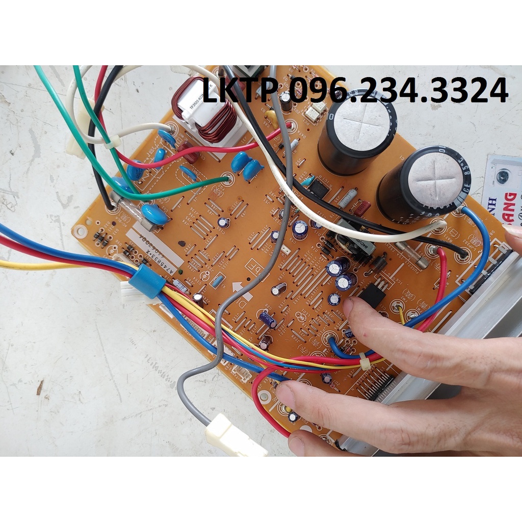 Bo cục nóng điều hoà máy lạnh Panasonic nhật bãi model 22, ,25, 28, tháo máy mới 95%