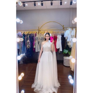 Đầm maxi dạ hội lệch vai lông vũ