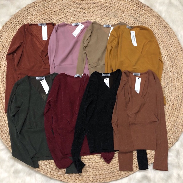 Áo kim tuyến cổ v sang trọng