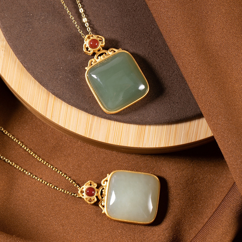 vòng cổ Mặt Ngọc Bích Xinh Xắn Dành Cho Nữ