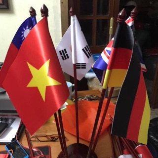 Cờ để bàn cắm nhiều nước