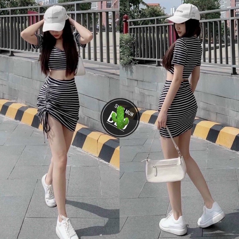 Set kẻ sọc áo croptop tay ngắn và chân váy body rút dây 1 bên