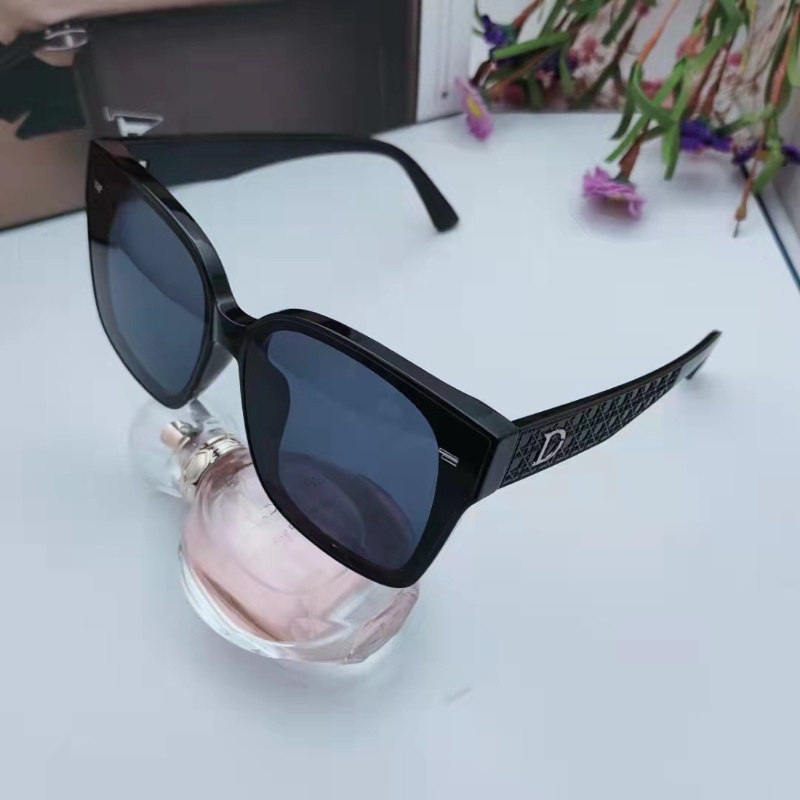 Kính Mát Tròng Vuông Chống Tia UV Mới