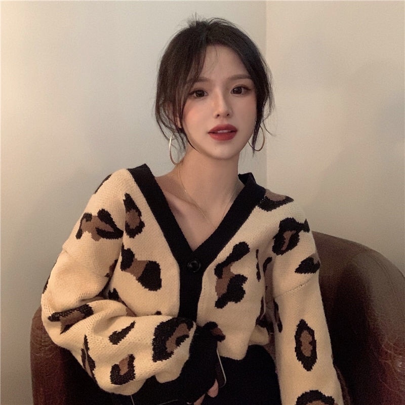 Áo khoác len cadigan nữ họa tiết cổ V dáng ngắn 2022