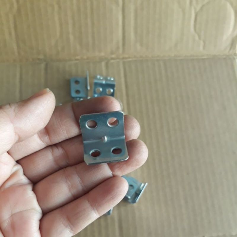 10cái ke góc vuông 2cm