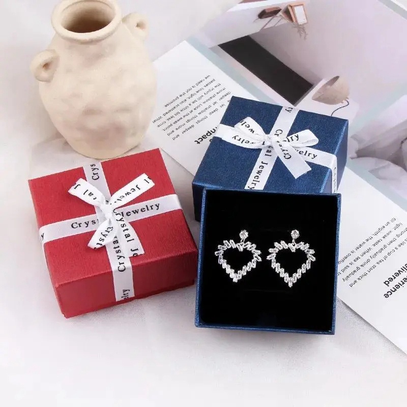 Hộp Đựng Nhẫn Sinh Nhật Thiết Kế Đơn Giản Xinh Xắn Cho Bạn Gái