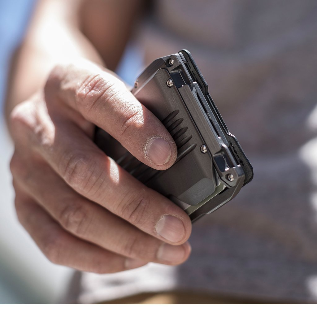 Ví Đựng Thẻ Bằng Hợp Kim Nhôm Chống Trộm Đa Năng Phong Cách Mới Cho Nam