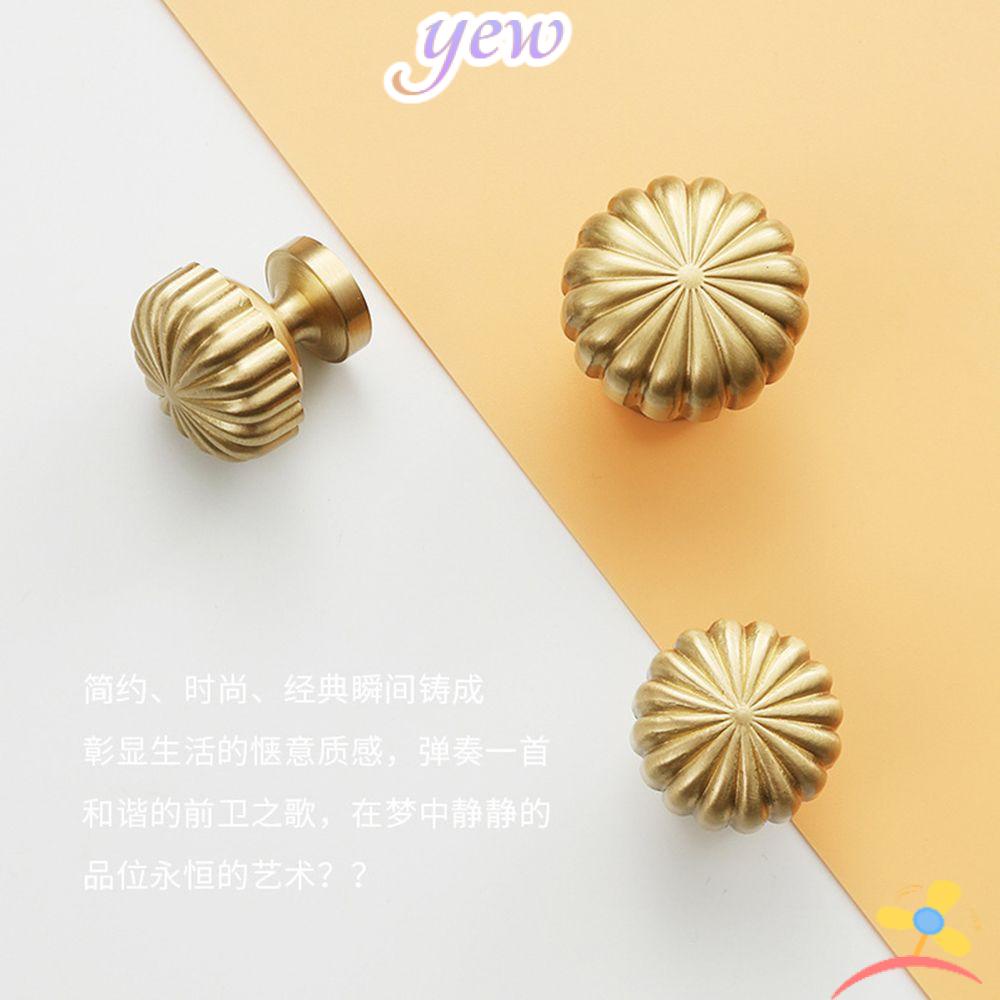Tay Nắm Cửa Tủ Hình Bí Ngô Bằng Đồng Thau