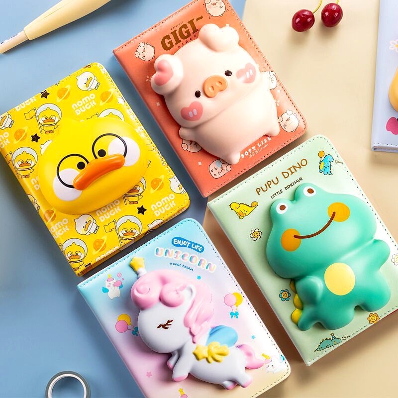 Sổ tay, notebook, sổ lưu bút Sổ Lưu Niệm size A6 Gắn Thú Mềm - Bóp Nhấn Sả Stress  tại Nguyễn Gia group Cao Đạt Quận 5