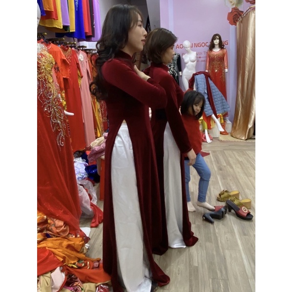 Áo dài Nhung Đỏ Đô may sẵn đủ size. Chất liệu Nhung lì cao cấp, mềm mướt , co giãn.