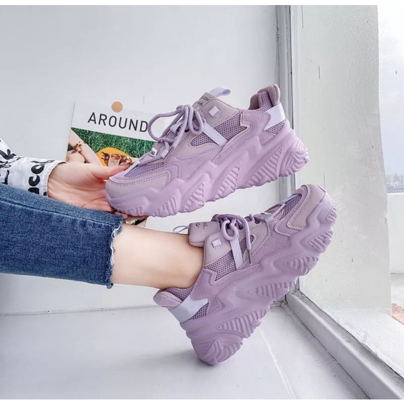 Giày thể thao màu tím Trendy