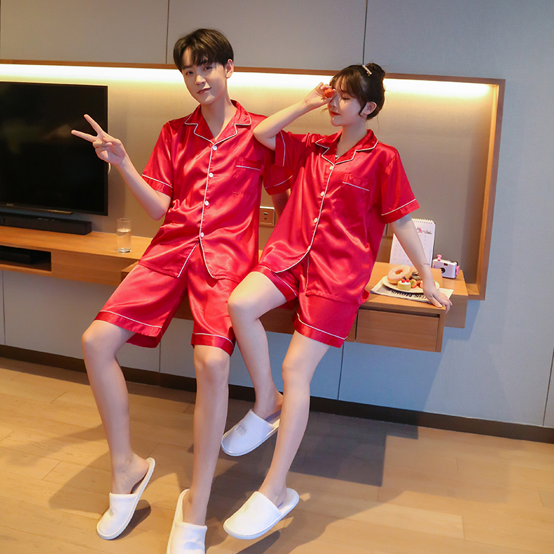 Bộ Đồ Ngủ Bằng Vải Lụa Satin Thời Trang Dành Cho Cả Nam Và Nữ
