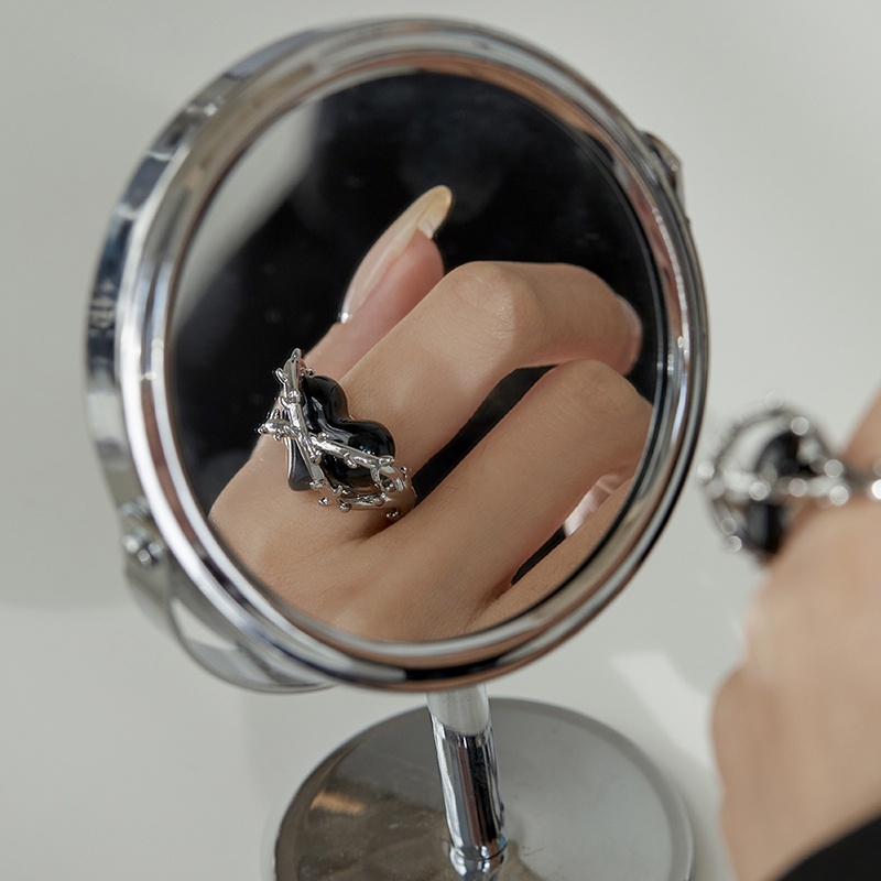 Nhẫn Hở Hình Trái Tim Màu Tối Thời Trang Cá Tính Cao Cấp