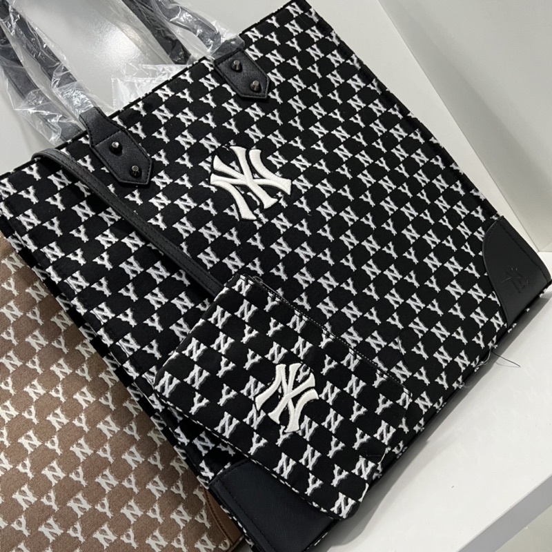 [Tặng Túi Giấy] Túi Totebag M L B Mono 3 Màu TQXK