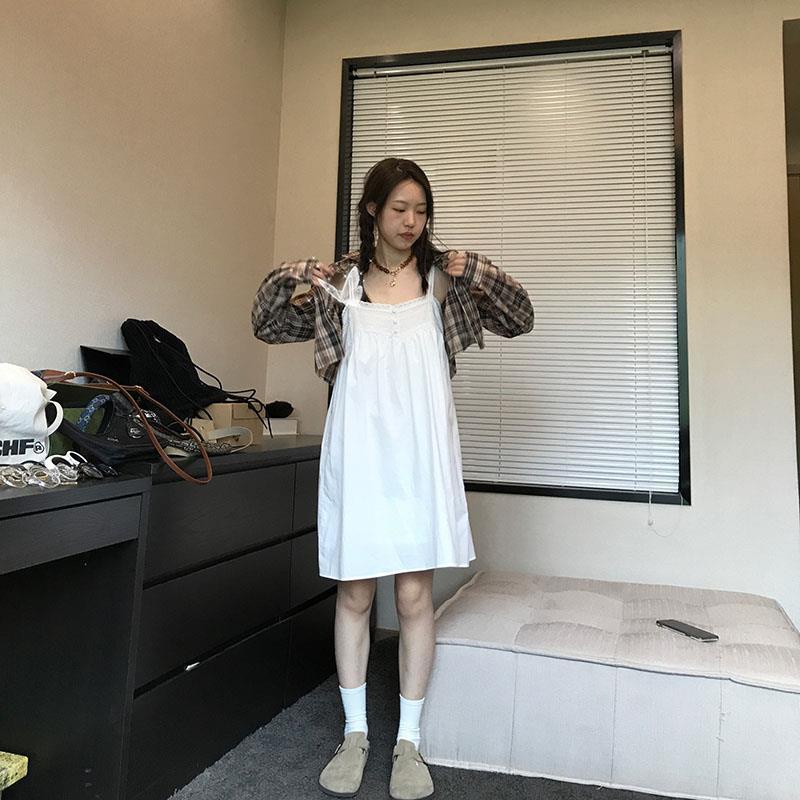 Đầm Hai Dây Mỏng Dáng Rộng Ngắn Màu Trắng Phong Cách Thời Trang